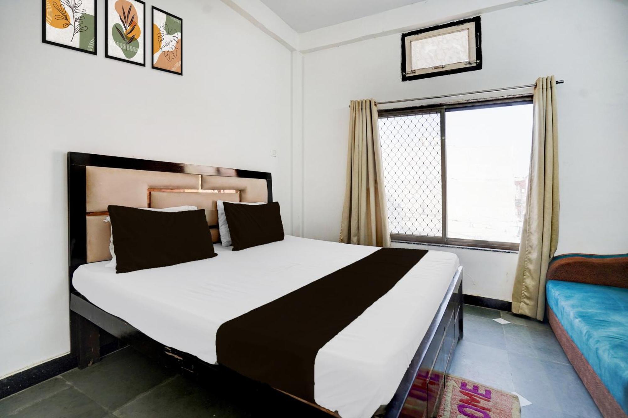 Hotel O Ramdut Palace Guest House Faizābād Exterior foto
